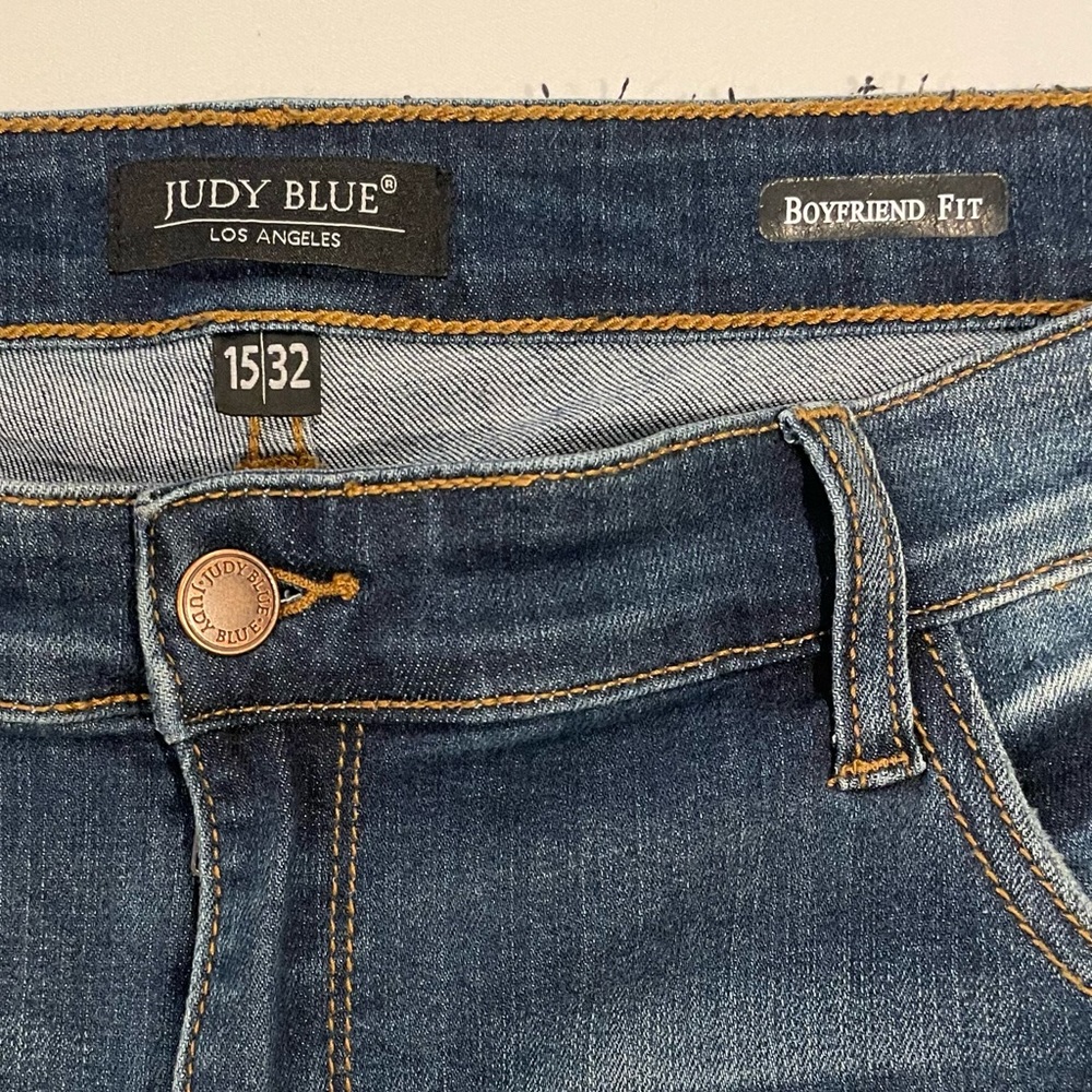 Judy Blue Boyfriend Fit Jeans Womens 15/32 Mid Rise Distressed Medium JB8284md - Picture 2 of 5